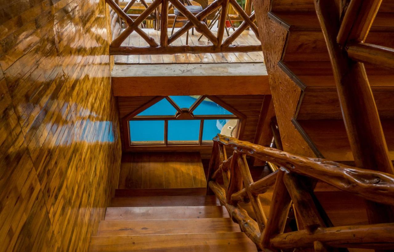 Hostal Poseidon Puerto Cayo Exterior photo